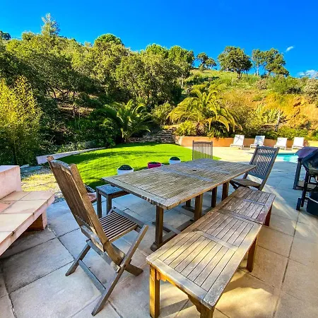 4 Chambres Avec Piscine Vue Mer Proche Plage De Villa Bormes-les-Mimosas