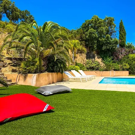 4 Chambres Avec Piscine Vue Mer Proche Plage De Villa Bormes-les-Mimosas